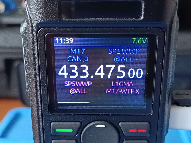 Handheld screen running on LinHT Rev B